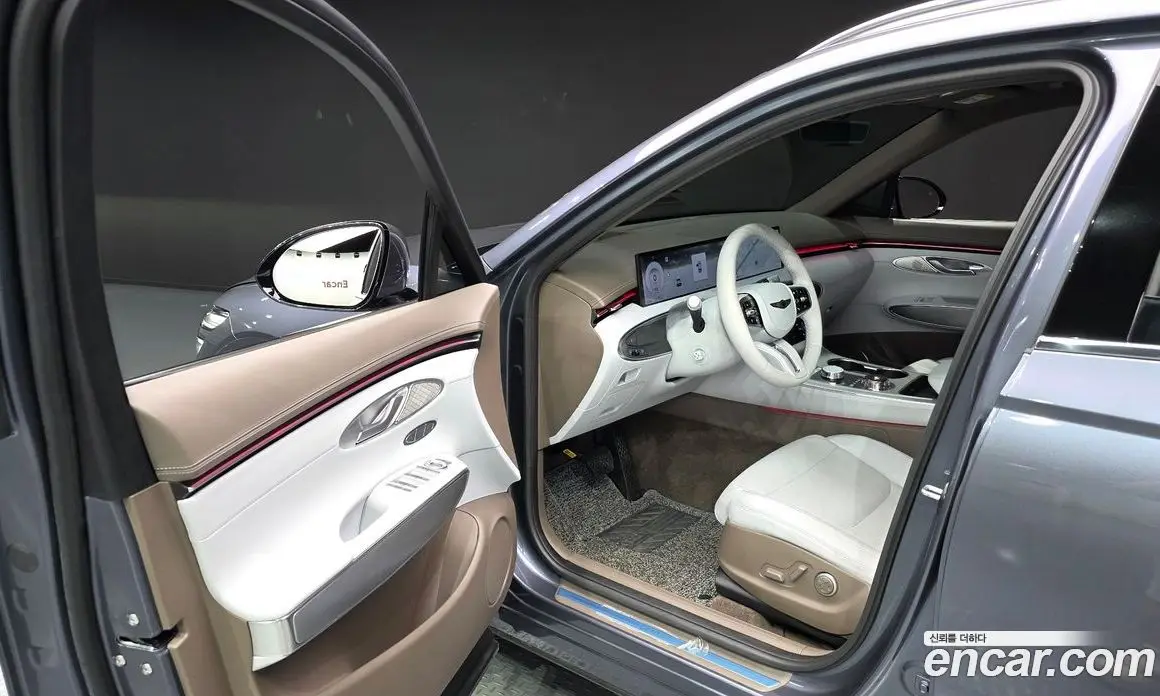Genesis GV70 2024 2.5 автомат (гидро), фото 13