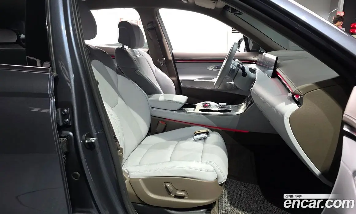 Genesis GV70 2024 2.5 автомат (гидро), фото 16