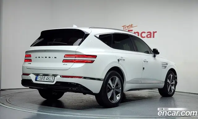 Genesis GV80, 2022, 72 145 км