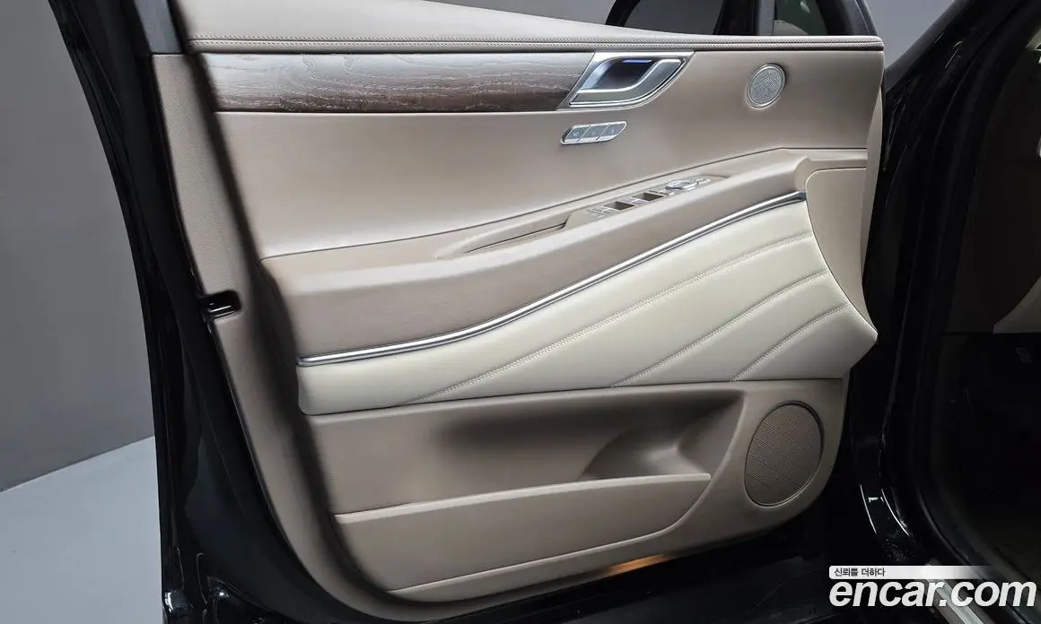 Genesis GV80 2023 2.5 автомат (гидро), фото 14 Genesis GV80 2023 2.5 автомат (гидро), фото 14