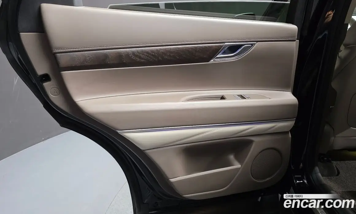 Genesis GV80 2023 2.5 автомат (гидро), фото 15 Genesis GV80 2023 2.5 автомат (гидро), фото 15