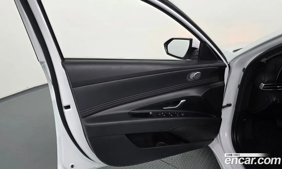 Hyundai Avante 2021 1.6 автомат (гидро), фото 14