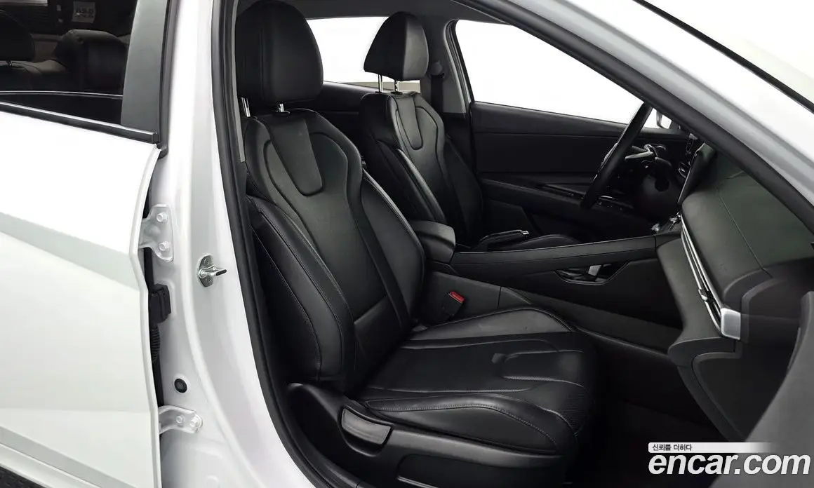 Hyundai Avante 2021 1.6 автомат (гидро), фото 16