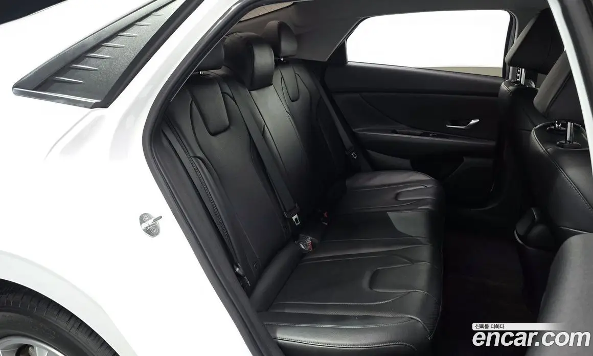 Hyundai Avante 2021 1.6 автомат (гидро), фото 17