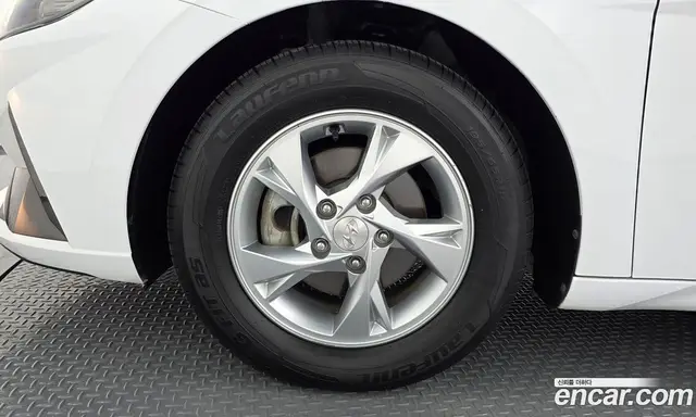 Hyundai Avante 2021 1.6 автомат (гидро), миниатюра 5