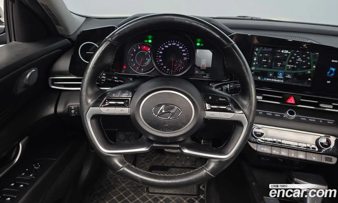 Hyundai Avante 2021 1.6 автомат (гидро), фото 18
