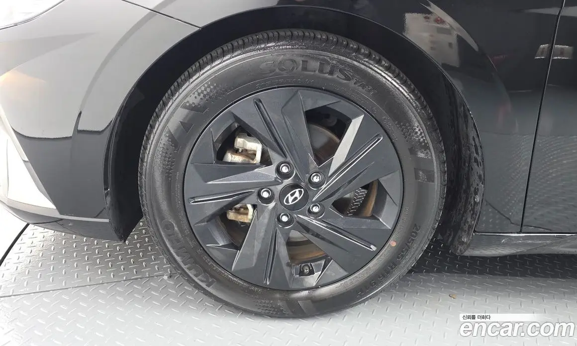Hyundai Avante 2022 1.6 автомат (гидро), фото 5