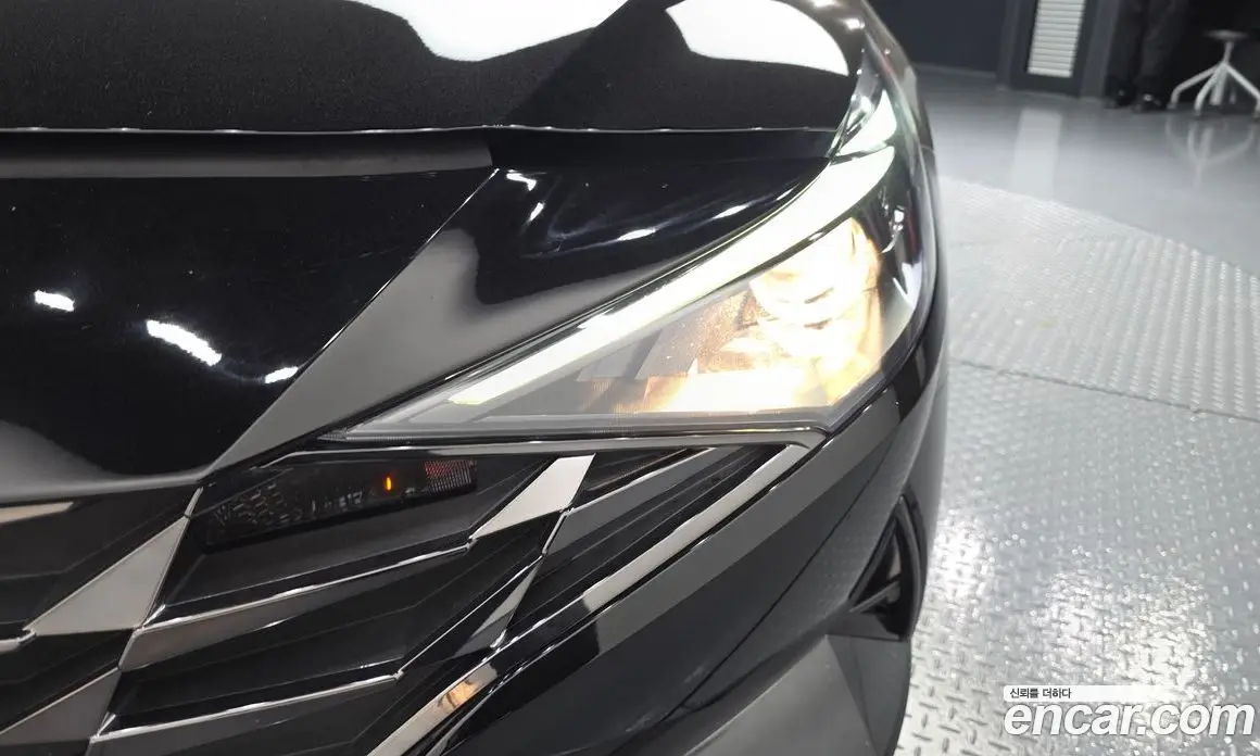 Hyundai Avante 2022 1.6 автомат (гидро), фото 8