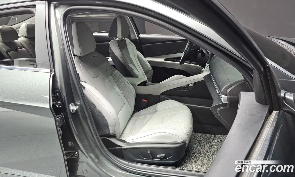 Hyundai Avante 2022 1.6 автомат (гидро), фото 18