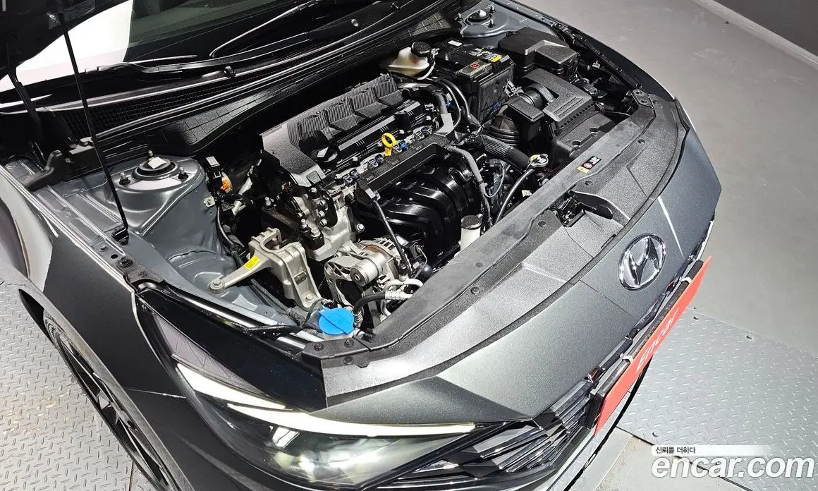 Hyundai Avante 2022 1.6 автомат (гидро), фото 6