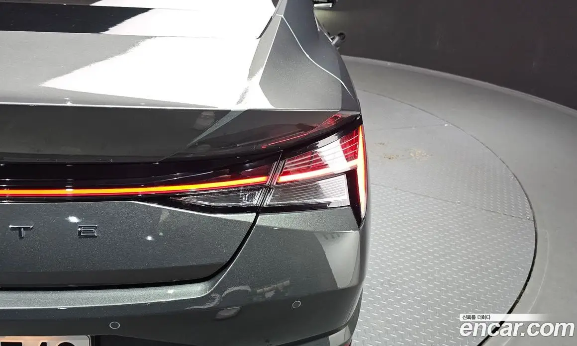 Hyundai Avante 2022 1.6 автомат (гидро), фото 9