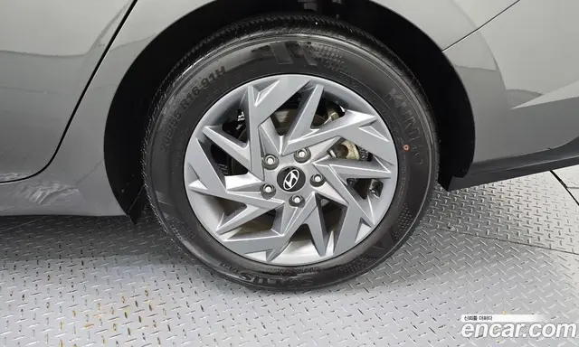 Hyundai Avante 2024 1.6 автомат (гидро), миниатюра 7 Hyundai Avante 2024 1.6 автомат (гидро), миниатюра 7
