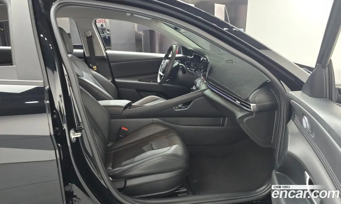 Hyundai Avante 2024 1.6 автомат (гидро), фото 15