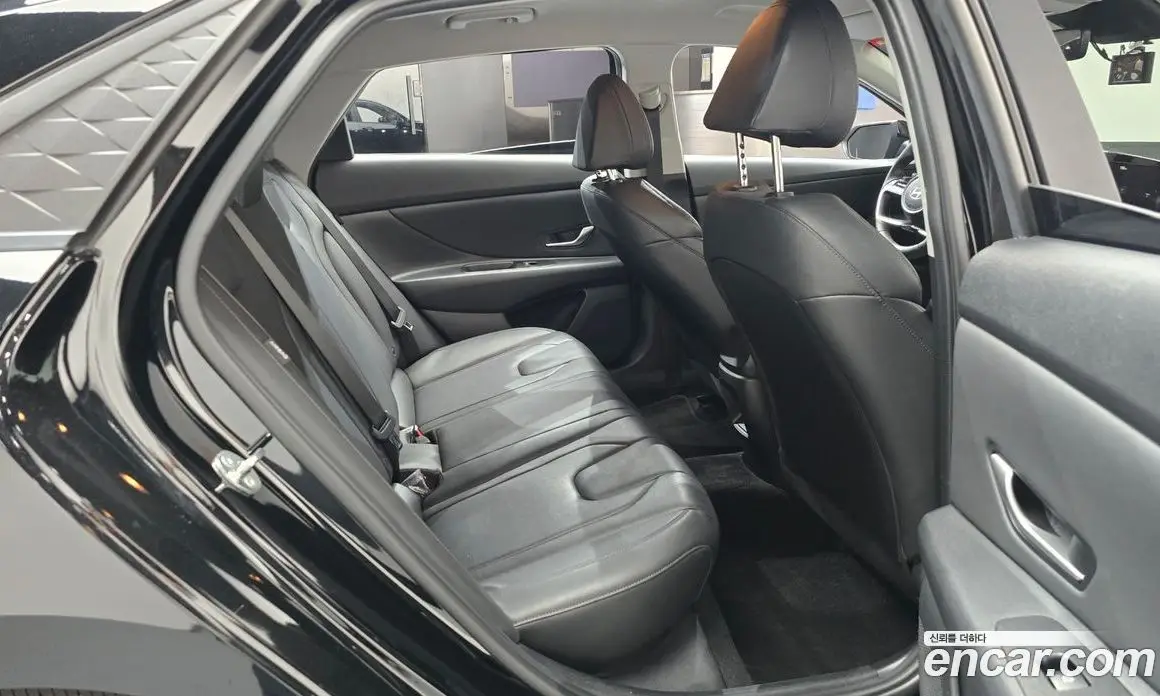 Hyundai Avante 2024 1.6 автомат (гидро), фото 16