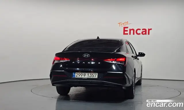 Hyundai Avante 2024 1.6 автомат (гидро), миниатюра 3