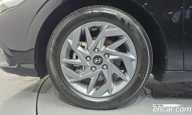 Hyundai Avante 2024 1.6 автомат (гидро), миниатюра 4