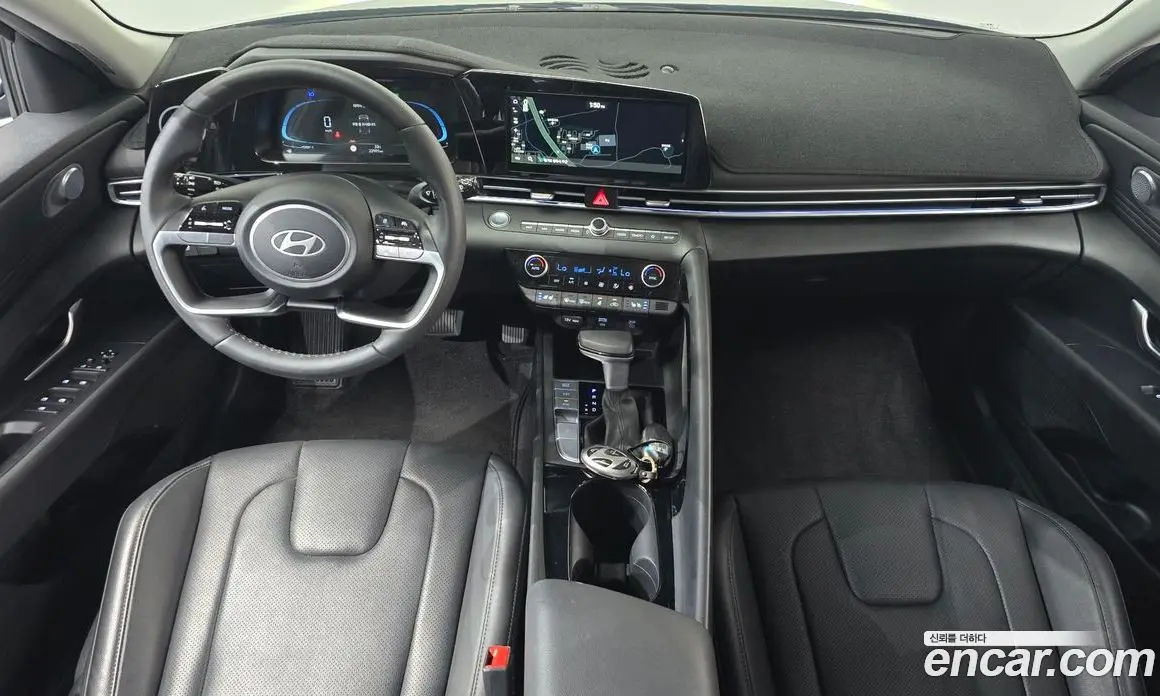Hyundai Avante 2024 1.6 автомат (гидро), фото 9