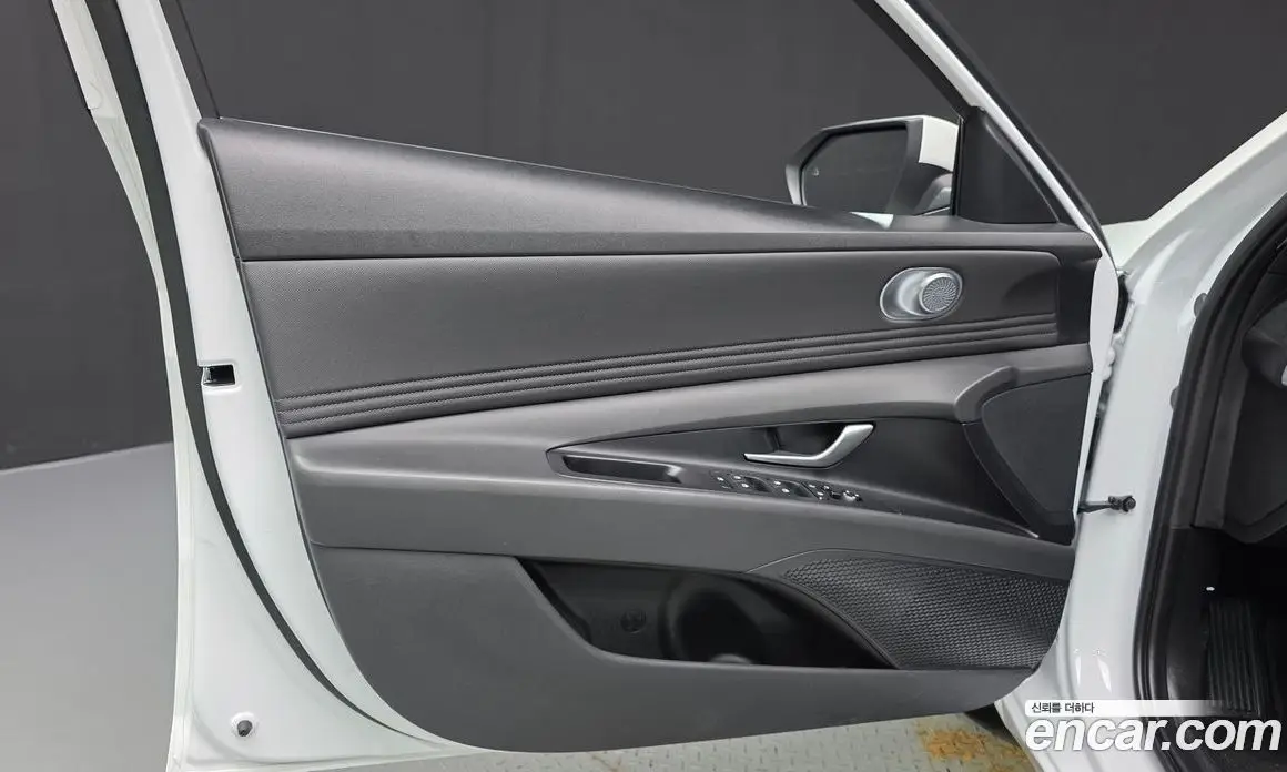 Hyundai Avante 2025 1.6 автомат (гидро), фото 14