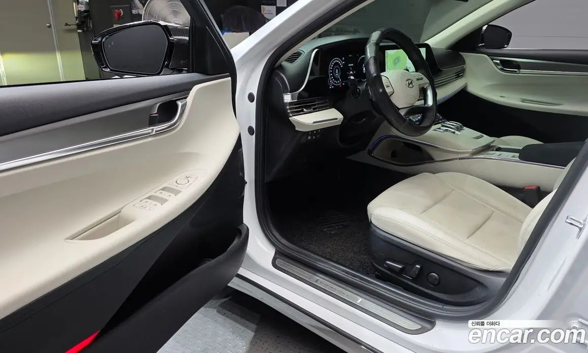 Hyundai Grandeur 2022 3.3 автомат (гидро), фото 13