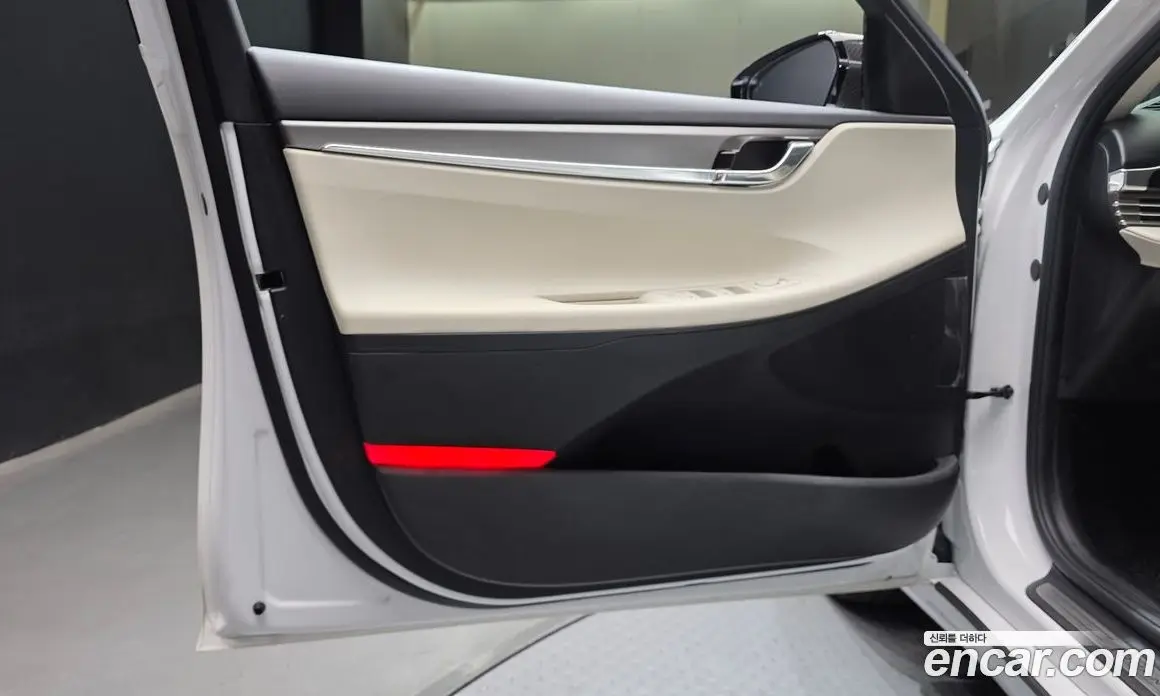 Hyundai Grandeur 2022 3.3 автомат (гидро), фото 14