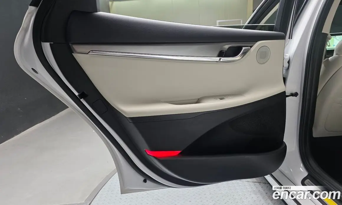 Hyundai Grandeur 2022 3.3 автомат (гидро), фото 15