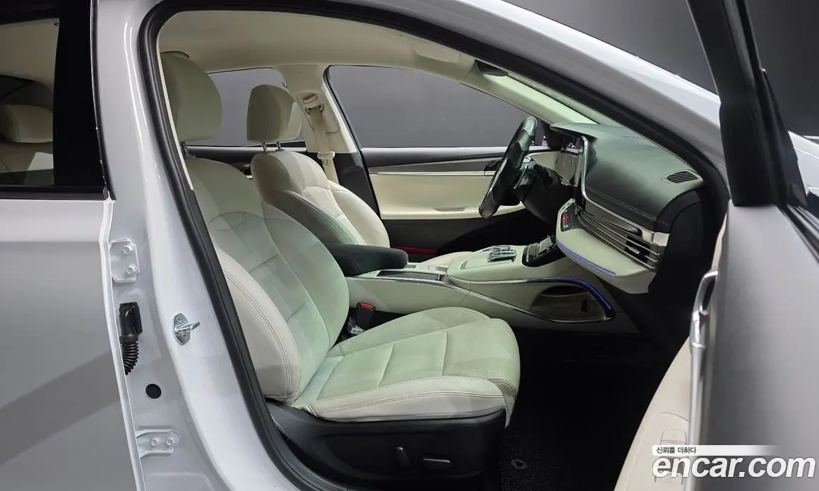 Hyundai Grandeur 2022 3.3 автомат (гидро), фото 16