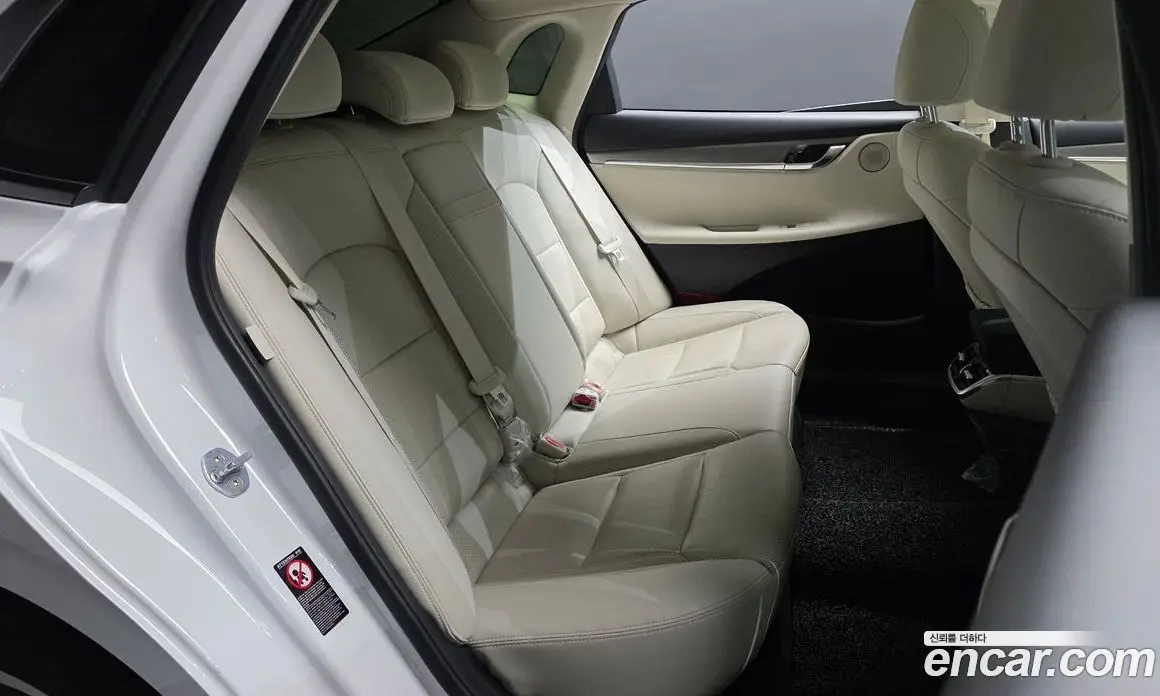 Hyundai Grandeur 2022 3.3 автомат (гидро), фото 17