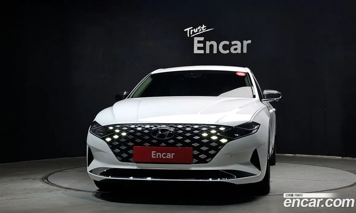 Hyundai Grandeur 2022 3.3 автомат (гидро), фото 3