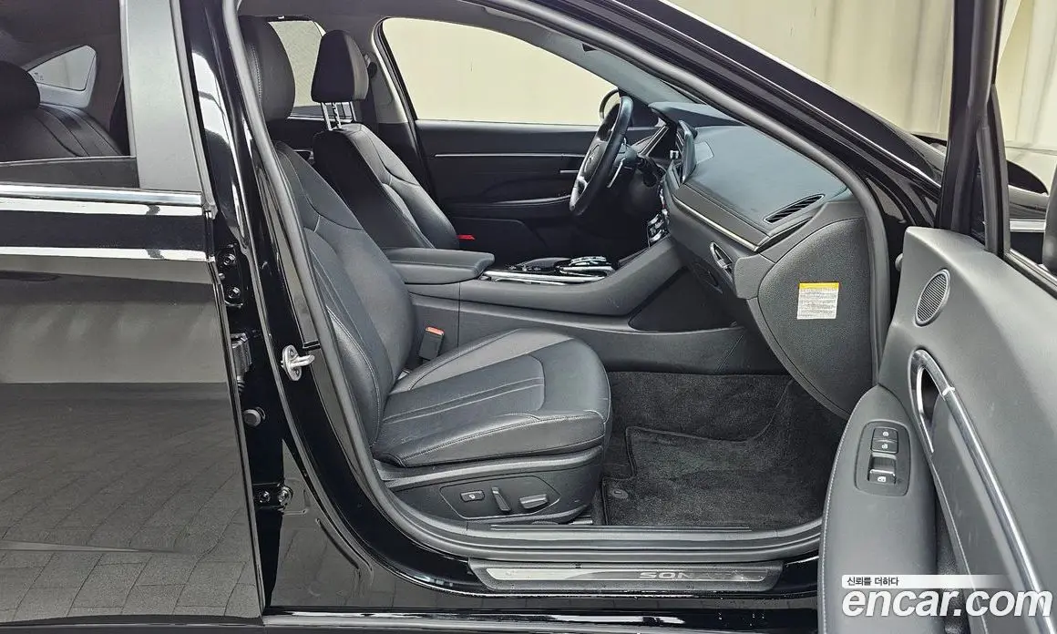 Hyundai Sonata 2023 2.0 автомат (гидро), фото 17