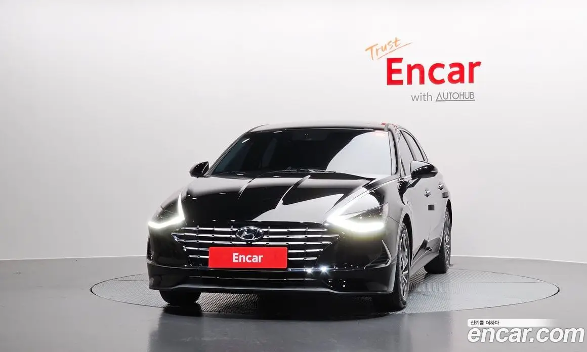 Hyundai Sonata 2023 2.0 автомат (гидро), фото 3