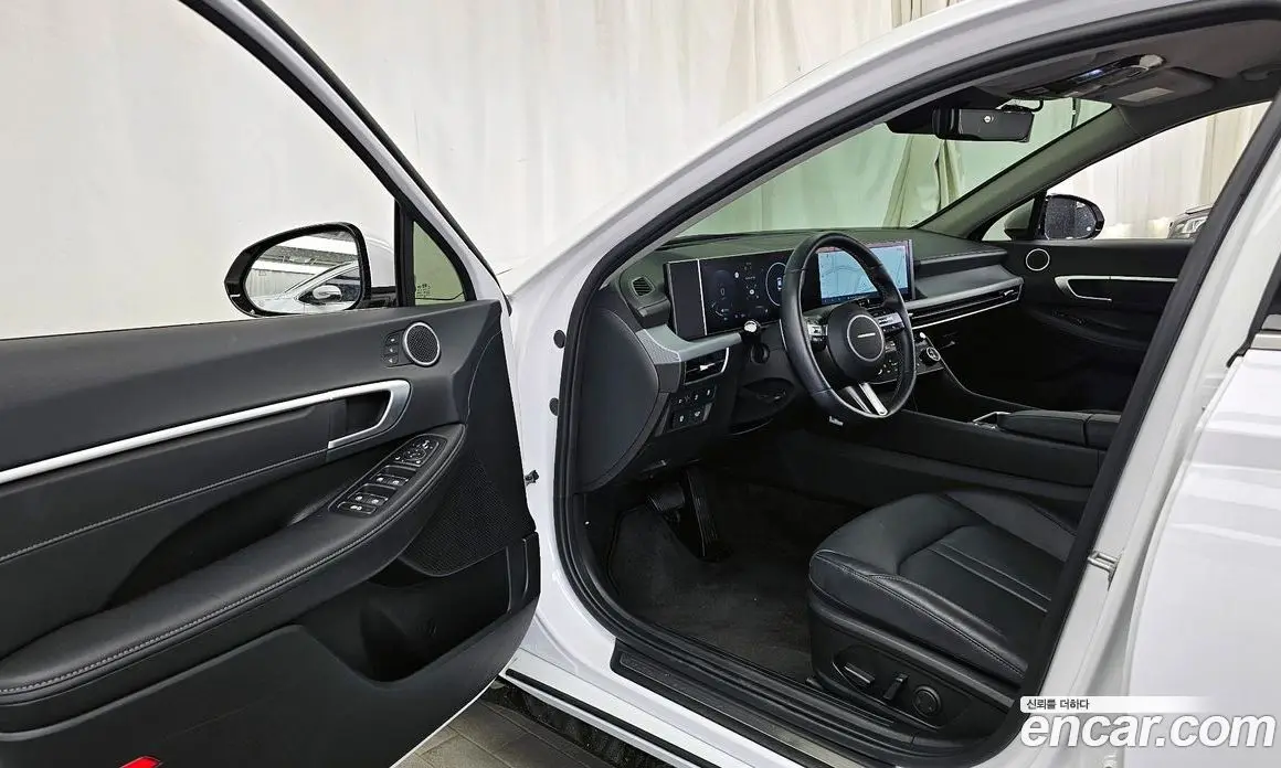 Hyundai Sonata 2024 2.0 автомат (гидро), фото 13