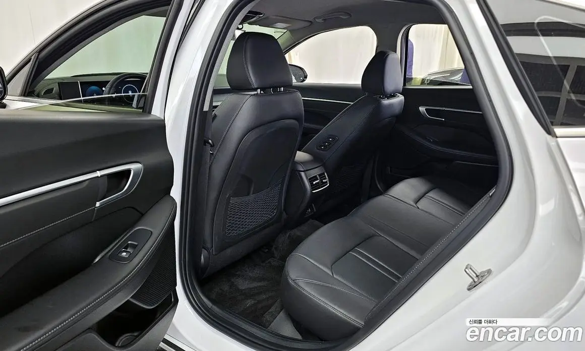 Hyundai Sonata 2024 2.0 автомат (гидро), фото 16