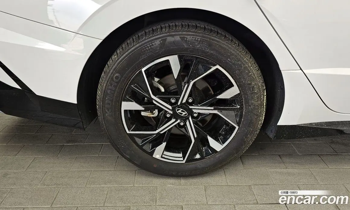 Hyundai Sonata 2024 2.0 автомат (гидро), фото 5