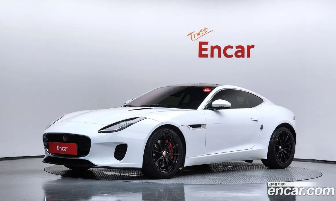 Jaguar F-Type 2019 2.0 автомат (гидро), фото 1 Jaguar F-Type 2019 2.0 автомат (гидро), фото 1