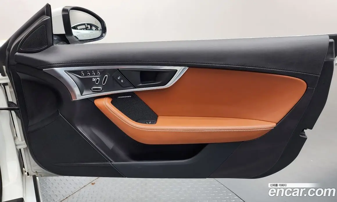 Jaguar F-Type 2019 2.0 автомат (гидро), фото 15 Jaguar F-Type 2019 2.0 автомат (гидро), фото 15