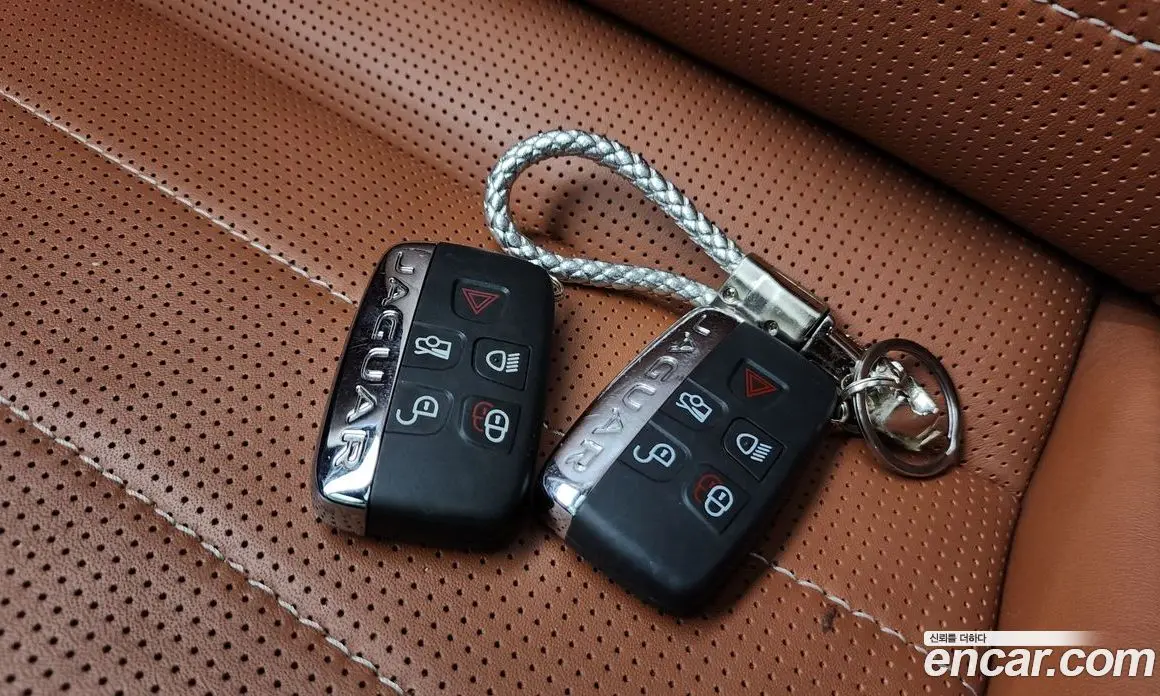 Jaguar F-Type 2019 2.0 автомат (гидро), фото 20 Jaguar F-Type 2019 2.0 автомат (гидро), фото 20