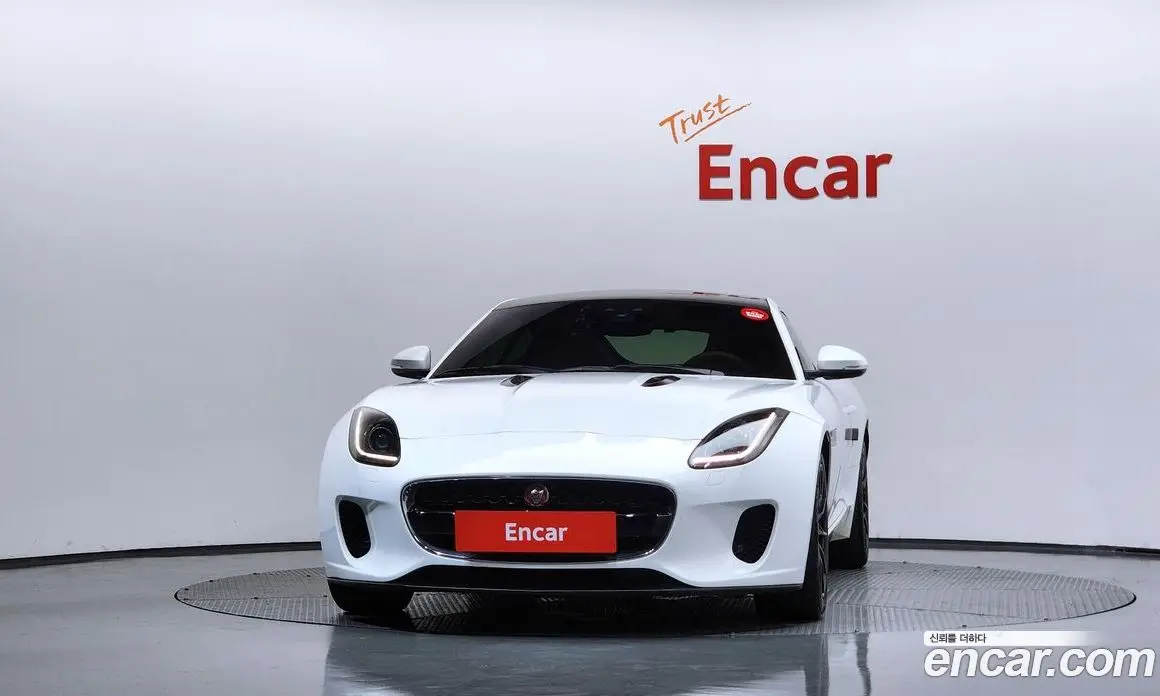 Jaguar F-Type 2019 2.0 автомат (гидро), фото 3 Jaguar F-Type 2019 2.0 автомат (гидро), фото 3