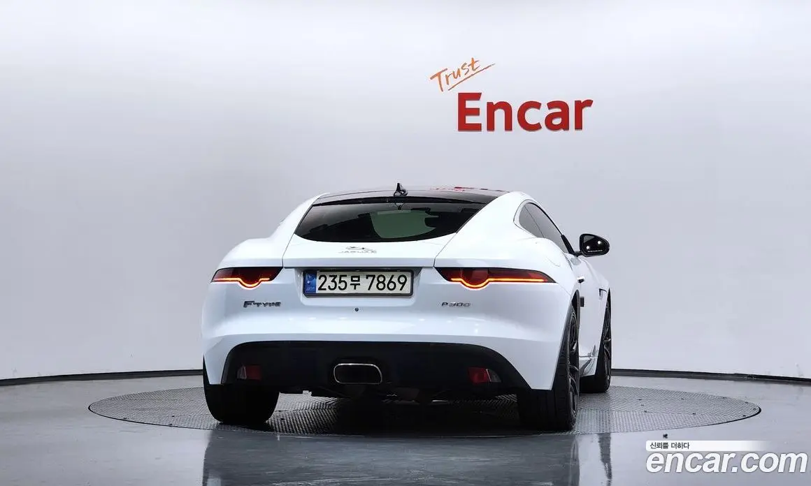 Jaguar F-Type 2019 2.0 автомат (гидро), фото 4 Jaguar F-Type 2019 2.0 автомат (гидро), фото 4
