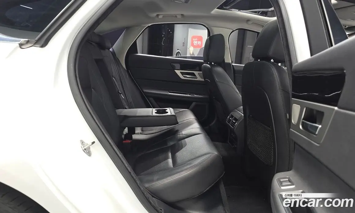 Jaguar XF 2017 2.0 автомат (гидро), фото 16 Jaguar XF 2017 2.0 автомат (гидро), фото 16