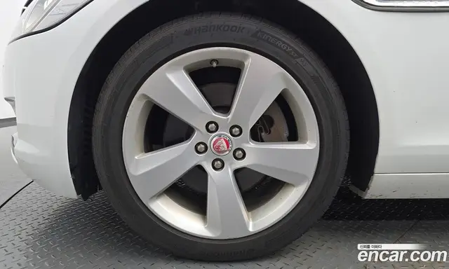 Jaguar XF 2017 2.0 автомат (гидро), миниатюра 4 Jaguar XF 2017 2.0 автомат (гидро), миниатюра 4