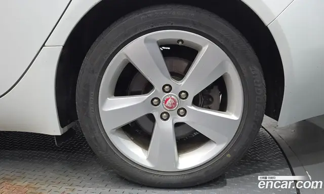 Jaguar XF 2017 2.0 автомат (гидро), миниатюра 6 Jaguar XF 2017 2.0 автомат (гидро), миниатюра 6