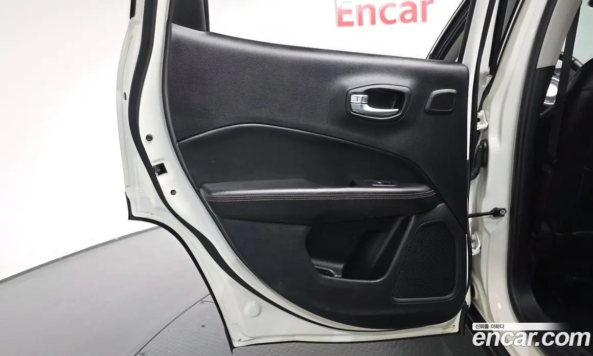 Jeep Compass 2021 2.4 автомат (гидро), фото 14