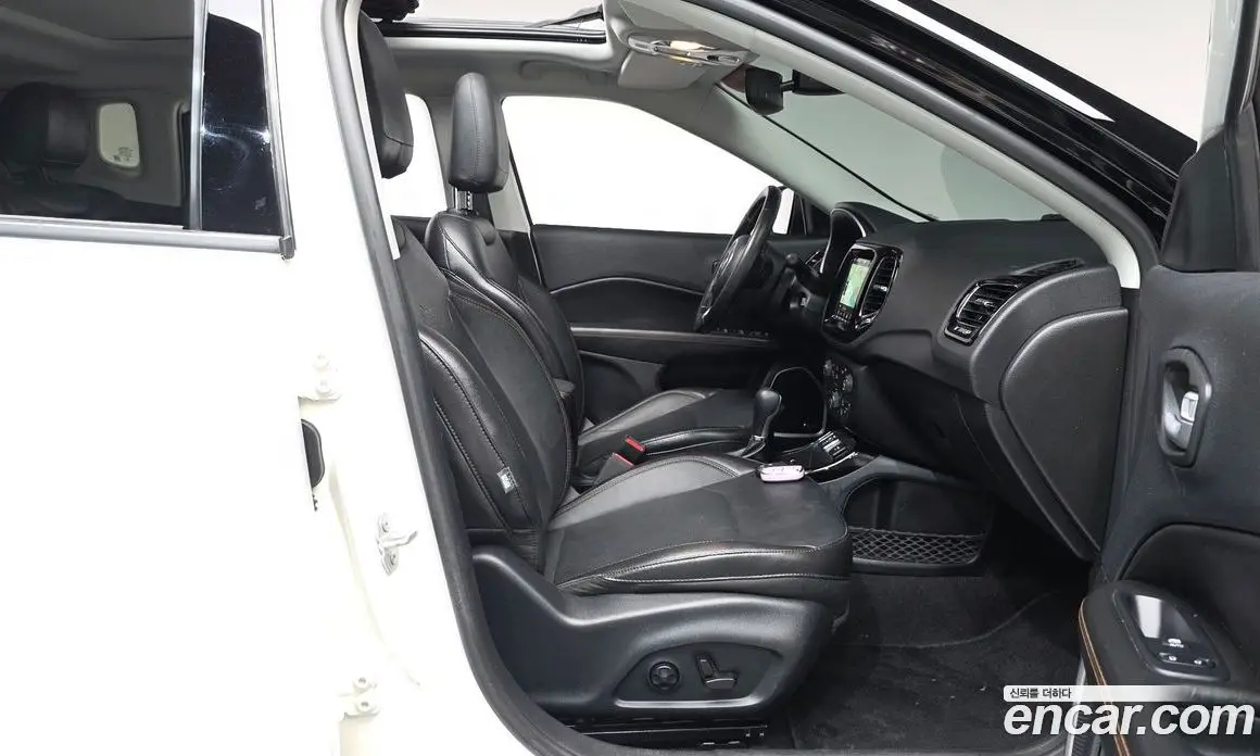 Jeep Compass 2021 2.4 автомат (гидро), фото 15