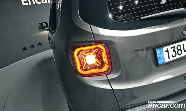 Jeep Renegade 2020 2.4 автомат (гидро), миниатюра 9