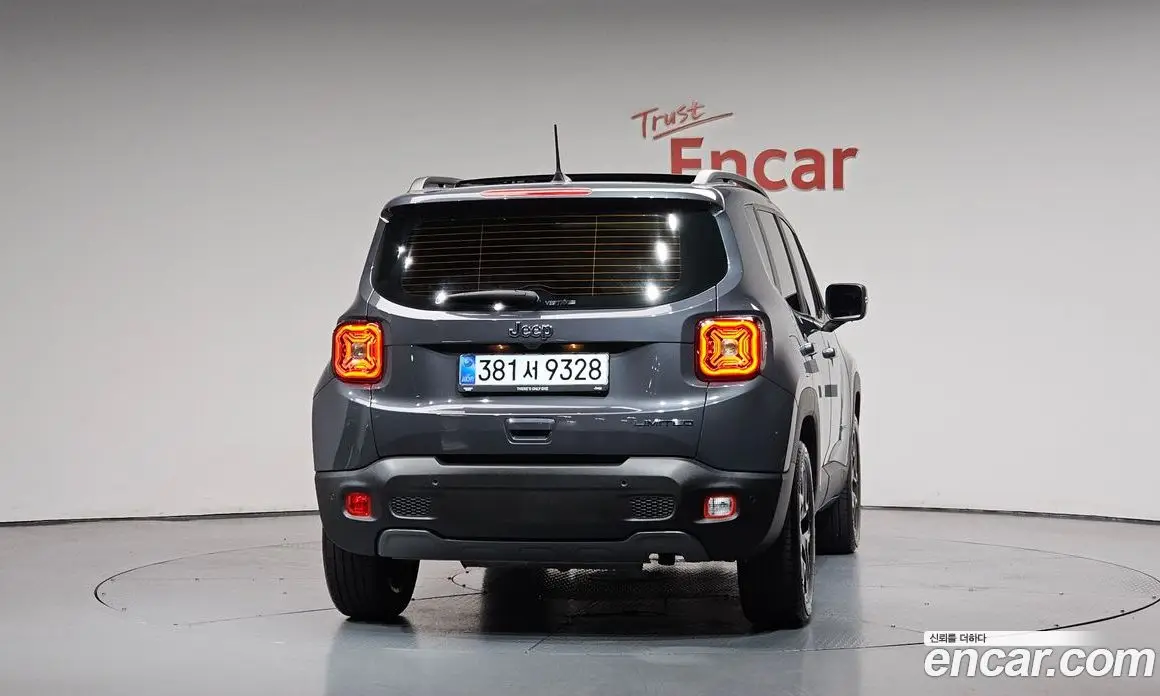 Jeep Renegade 2023 1.3 автомат (гидро), фото 3 Jeep Renegade 2023 1.3 автомат (гидро), фото 3