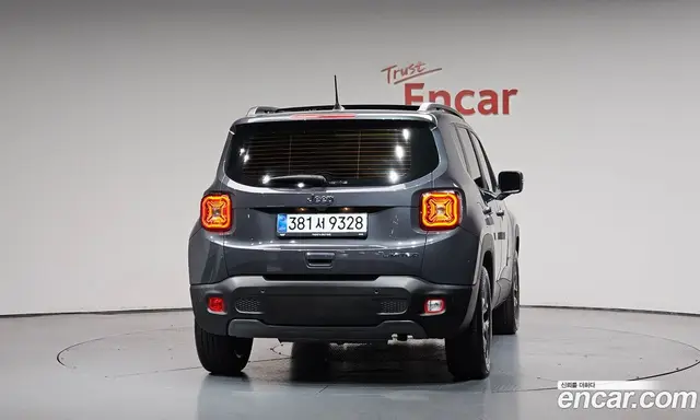 Jeep Renegade 2023 1.3 автомат (гидро), миниатюра 3 Jeep Renegade 2023 1.3 автомат (гидро), миниатюра 3