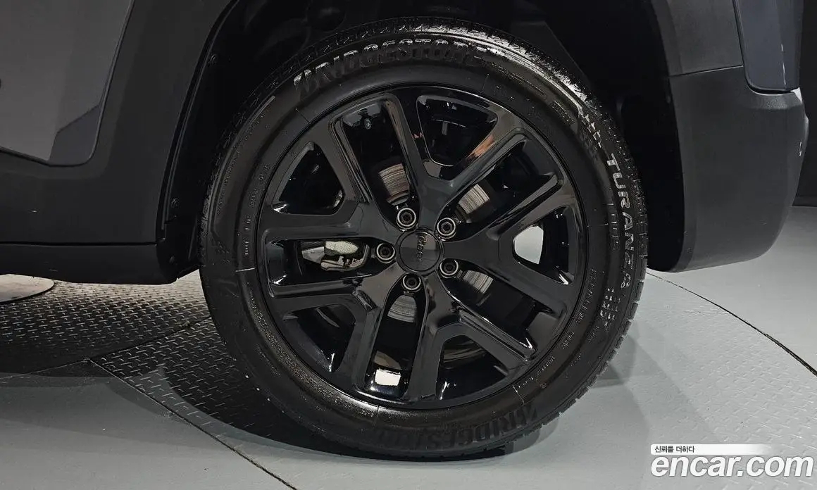 Jeep Renegade 2023 1.3 автомат (гидро), фото 6 Jeep Renegade 2023 1.3 автомат (гидро), фото 6
