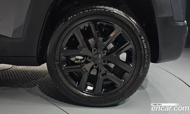 Jeep Renegade 2023 1.3 автомат (гидро), миниатюра 6 Jeep Renegade 2023 1.3 автомат (гидро), миниатюра 6
