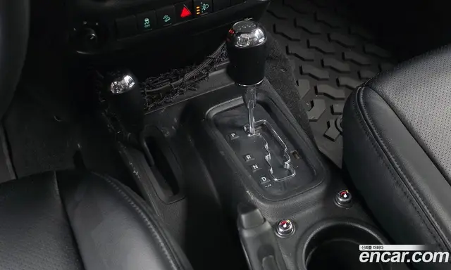 Jeep Wrangler 2016 3.6 автомат (гидро), миниатюра 12