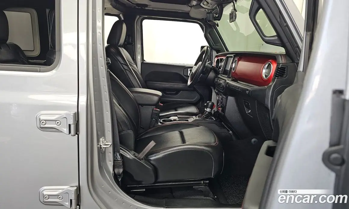Jeep Wrangler 2021 2.0 автомат (гидро), фото 17 Jeep Wrangler 2021 2.0 автомат (гидро), фото 17